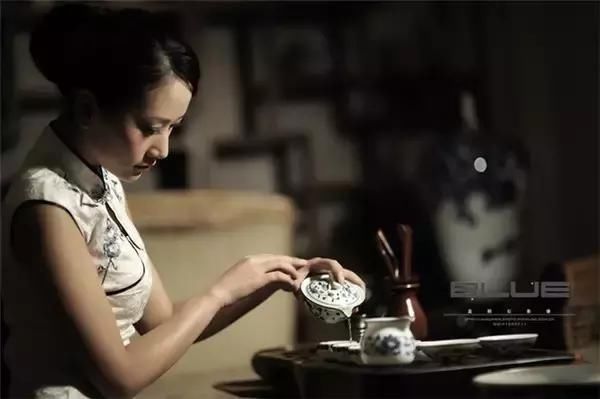 青花旗袍,极致的中国诱惑