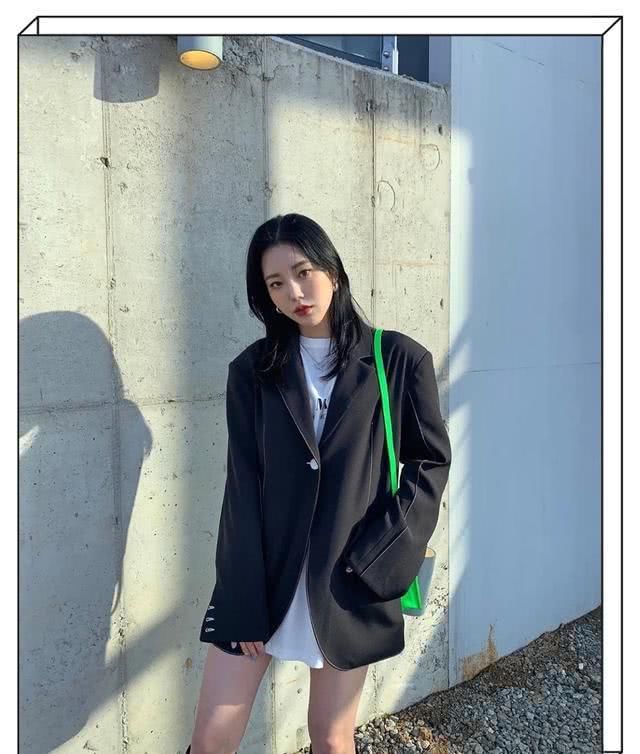  大一号：初入职场不知道怎么穿？7种西装＋裙子的搭配方案，总有一款适合你