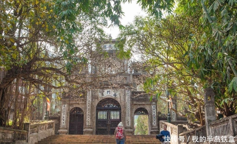 越南最“奇特”的古寺，藏在地下洞穴当中，香客用真钞烧香祈愿