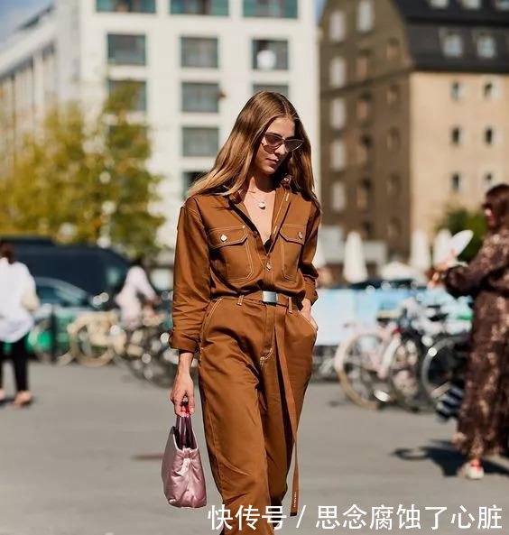 今秋刘雯、周冬雨抢着穿的裤子，竟然这么大有来头！