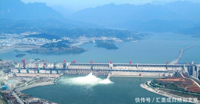 历史上的今天中国开工修建三峡大坝，深度剖析三峡大坝的利与弊