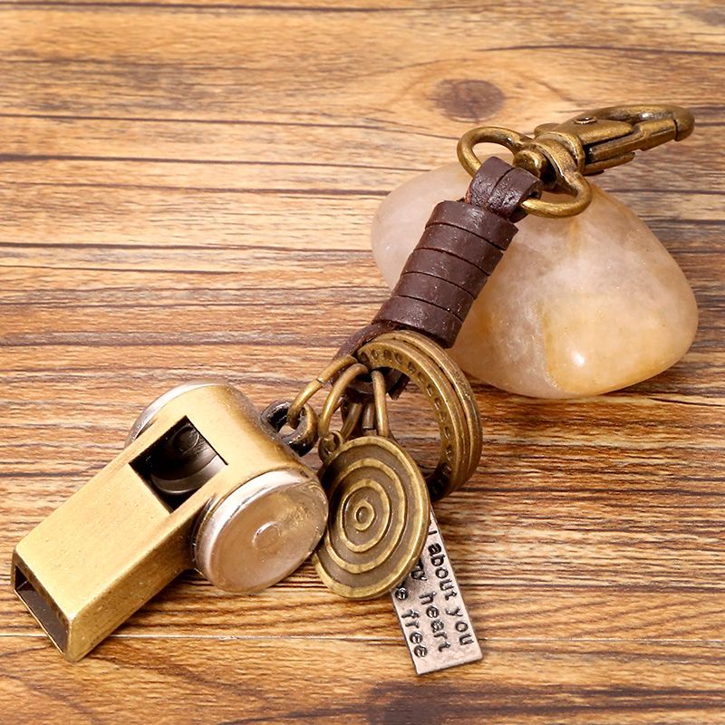 还在用传统钥匙扣?当下爆火的黄铜钥匙扣，款款精致又大气