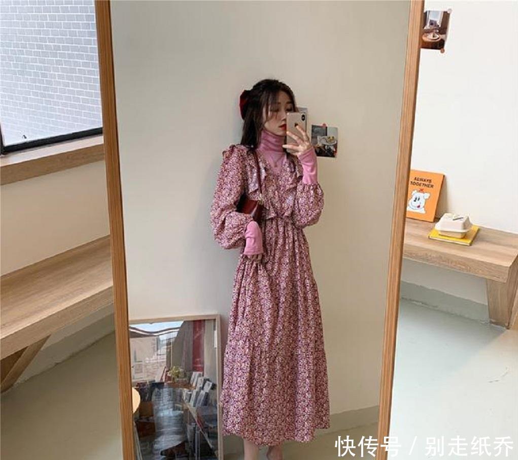 碎花■春夏季节最爱碎花裙的美,选择这5款不会穿出大妈感!