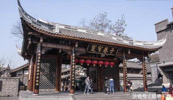 中国最“有味道”的4条街,因宰客而火遍全国,当地人根本不去!