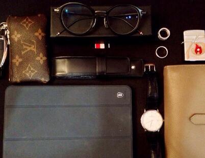 女孩清华毕业后从高档公司辞职，自主创业每月赚10万元