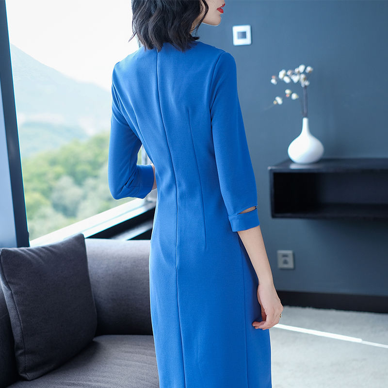 过节又要参加聚会?就穿这些气质连衣裙，精致柔软上档次，忒美