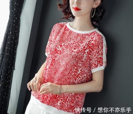 『女人』女人越是到中年,一定要有件“红色”衣服,时髦又显白,超显年轻