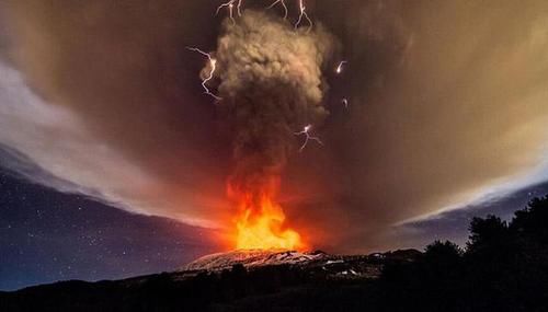 拉响警戒！欧洲火山12月再次“苏醒”，日本专家曾担心富士山喷发