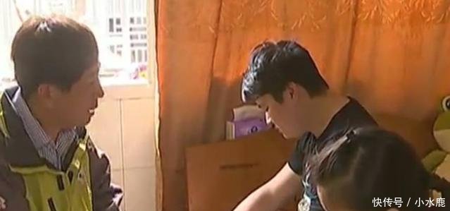 女子穿“透明”裤子看呆路人，网友社会人都这么玩！