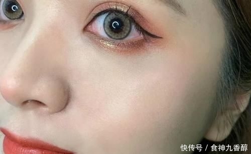 「粉底」这5个新手化妆误区,90%的人都犯过!难怪你的妆容越画越丑!
