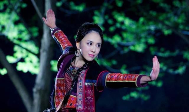 30岁女星突然入院，助理曝光更多内幕：心脏不好还乱吃减肥药！