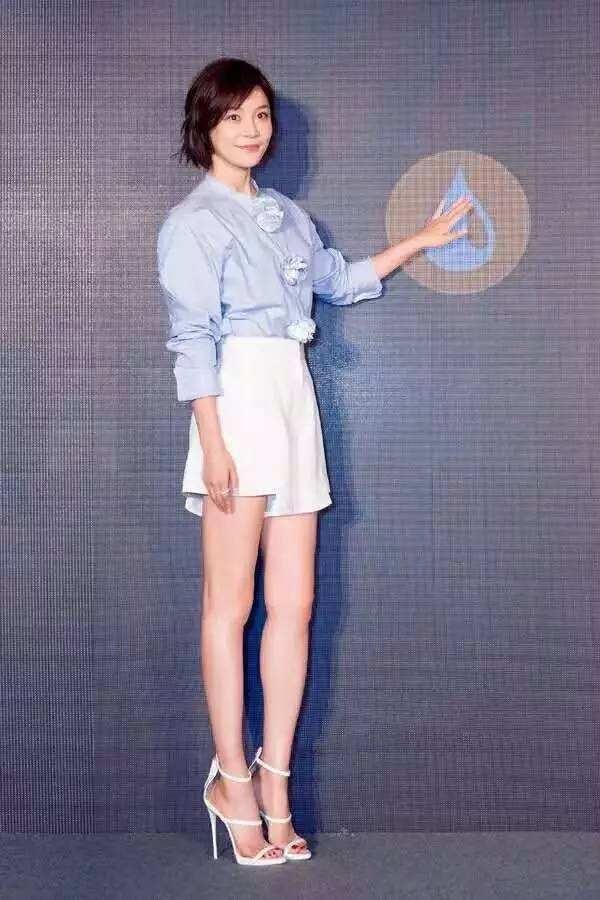 9位女星奇葩高跟鞋,第几个看着脚最疼?最后一位也未免太另类!