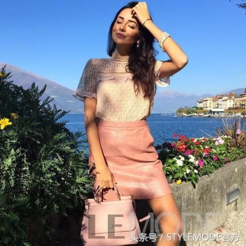 入秋的N套时髦穿搭，颜值最高还是粉色skr人！