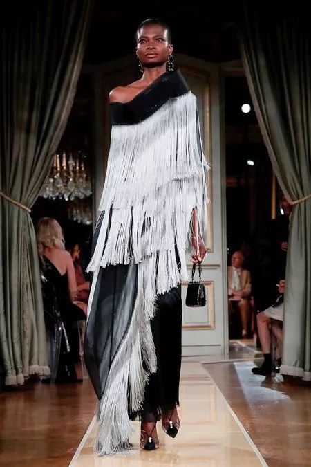 时代无常，但你总能读懂Giorgio Armani的深情与浪漫