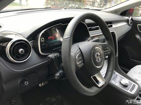  外观■动力够用还省油？名爵6新能源车主用车后带你大揭秘