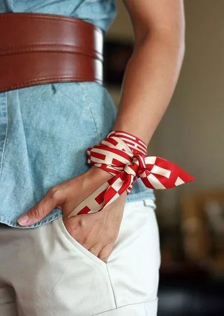 不能当首饰的腰带不是好丝巾