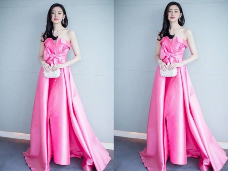 当90斤杨颖和96斤张天爱同穿粉色礼服，网友:苗条终究输给了微胖