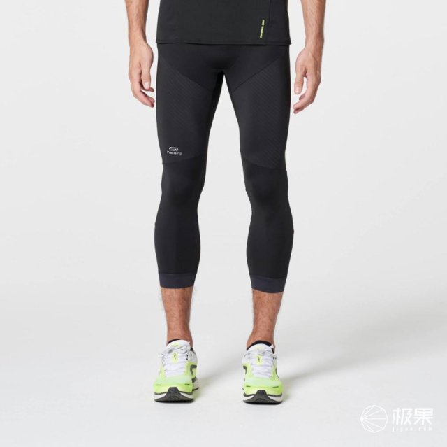 迪卡侬运动紧身裤:网格面料透气速干，活性织物压缩支撑