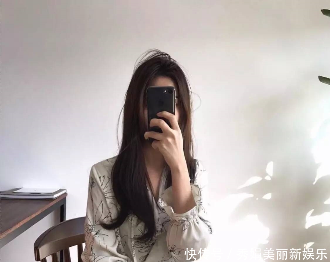 『毛衣』印花穿不好,连娜扎都变土气了,只有get这2点,才能秒变小仙女