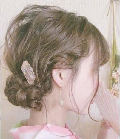  『女生』00后女生日系软萌发型，上面的小发饰少女心爆棚，小仙女马起来