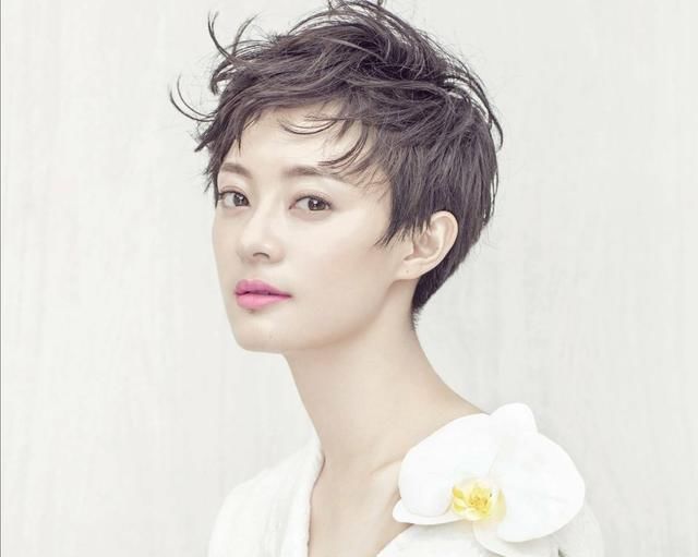  #女生#直男觉得“很丑”的3种脸型，但女生觉得挺美，尤其第三个