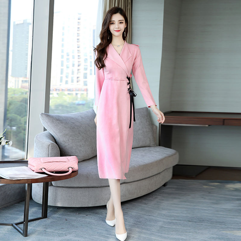 有一种秋裙叫:“轻薄裙”，优雅高贵贼时髦，胖人上身瘦到没朋友