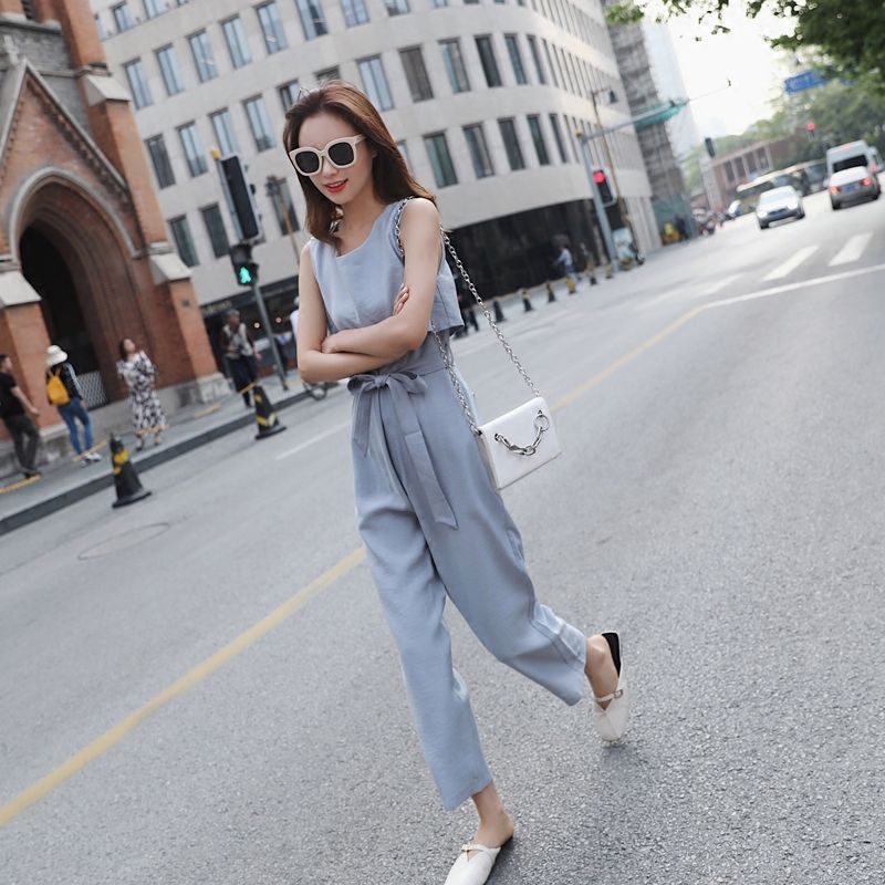 大开眼界!升级版连体裤，老婆搭配高跟鞋，时尚高挑，女人味十足