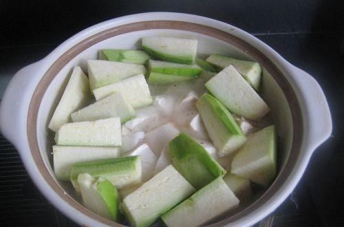  [味道]豆腐杂蔬鲥虾煲，味道好，满足你的味蕾