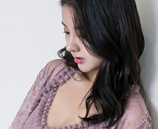 哇塞!老婆穿这“薄款冰丝”睡裙美的扎眼,从来没发现她这么漂亮