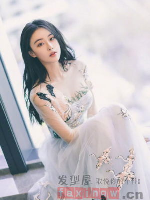 超美的女神卷发 谁美谁知道!