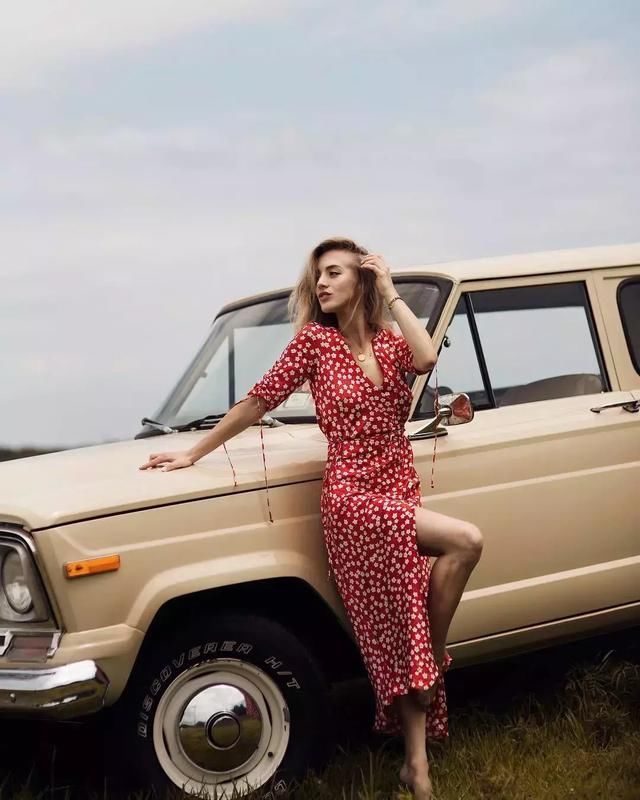 初代博主，最爱的还是她-换季穿衣没灵感?从她身上能找到!