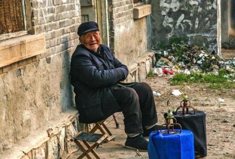  农村白事就变多   为什么很多老年人都过不了“这关”