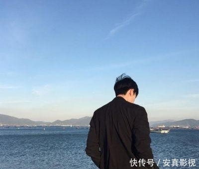  #穿直#别再穿直男格子装啦！跟明星学习如何穿搭，春季复工该这么穿~