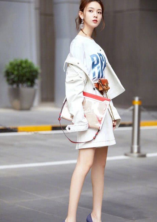 陈瑶只不过是穿了一款18cm的鞋子，这双脚都被折成什么样了!