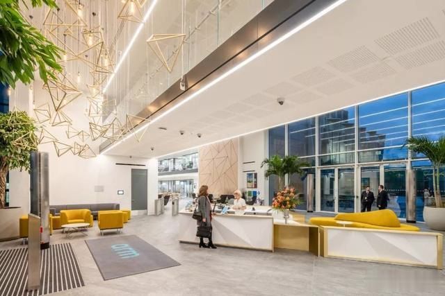  [建筑]国外科技园：立面结合被动式设计，用“硅”铝翅片，节省25%能源