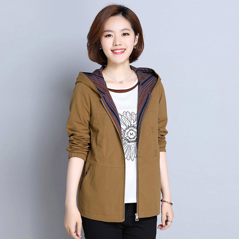 新发现一种妈妈装特洋气,中秋回家给妈妈买2件,比旗袍还显年轻