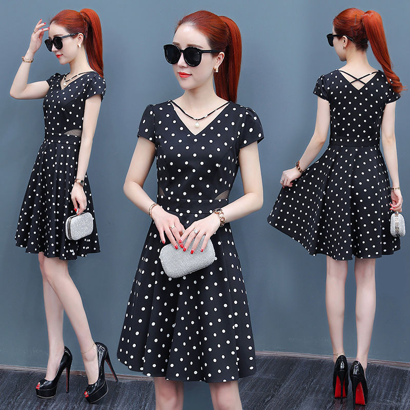 女人丰满才更好看!看下图女人穿“流氓裙”，妩媚性感女人味十足