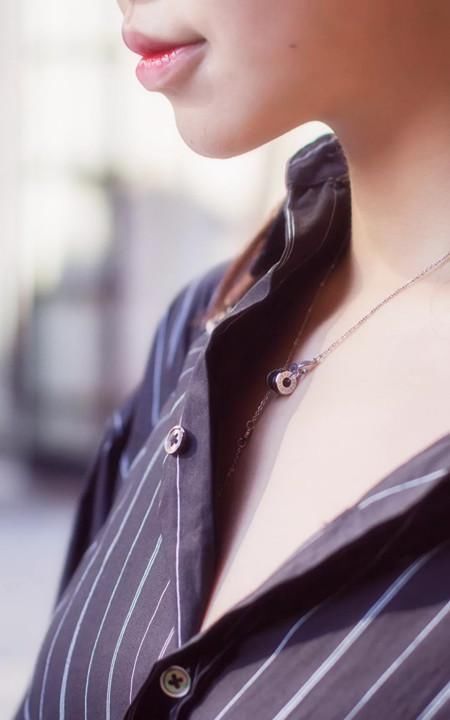 街拍武汉:秋天挡不住优雅风情，黑色的诱惑正轮番上演