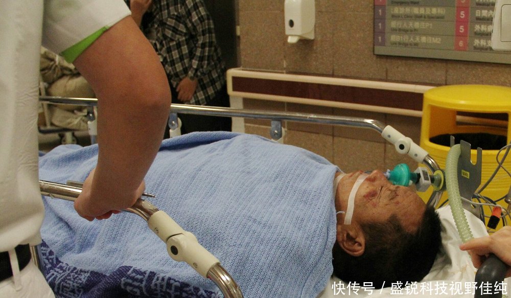 打死游客遭坑蒙宰骗！“购物天堂”为何游客数暴跌，赴港游为啥旅