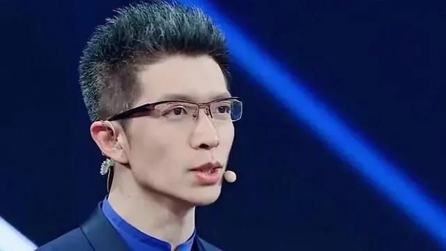  联合@全程高能！朱广权联合李佳琦做直播，连用六段押韵征服1.2亿网友