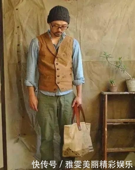 好看:军绿色好看又难穿搭,我们要遵循这几个配色原理
