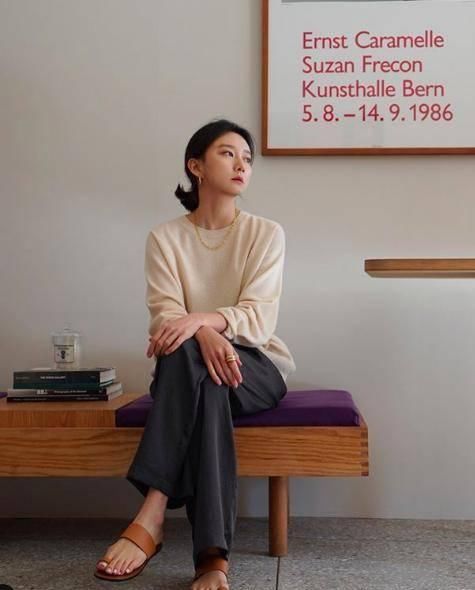  『春天』春天上班穿什么？简约干净的韩风搭配，舒服有气质