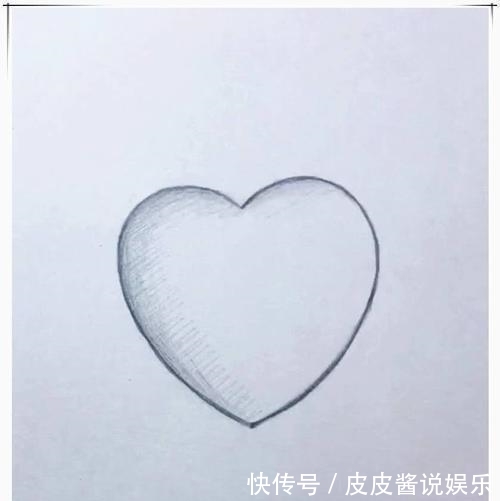 『术生画的爱』美术生教学画爱心,小学生吐槽“幼稚”,点上高光太好看了吧