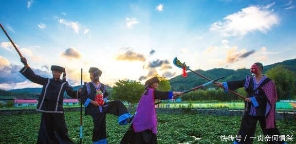  [中国]中国有一个族不属于56个民族，有专属身份证，上面有一个