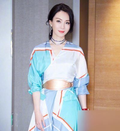 2018夏季职场女士扎发发型！