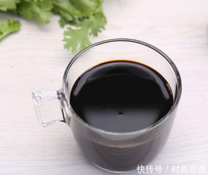 白糖配上它，睡前洗脸，祛斑比激光更好，三周脸上斑点一扫而空