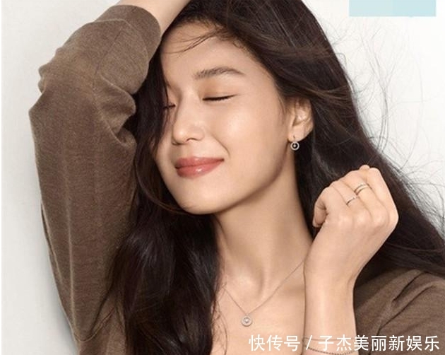 「慵懒微卷发」“高马尾”已经过时了!今年正流行这“4种”发型,8成女生都适合