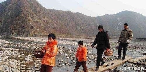  道理@农民常说“不怕红杏出了墙, 就怕野花进了房”, 啥意思? 有