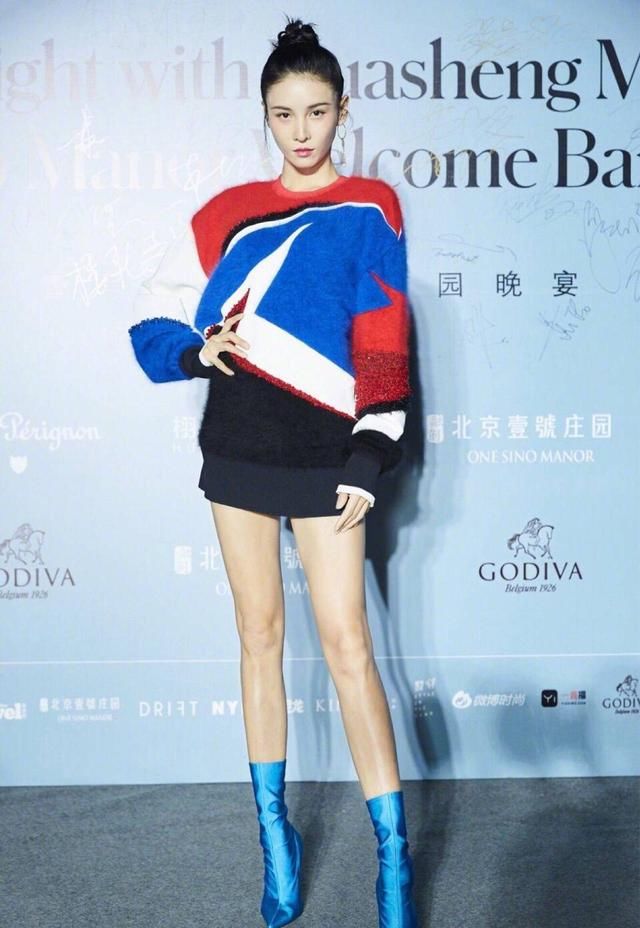 张蓝心这一身秋天穿就对了，懒姑娘也可以很美！