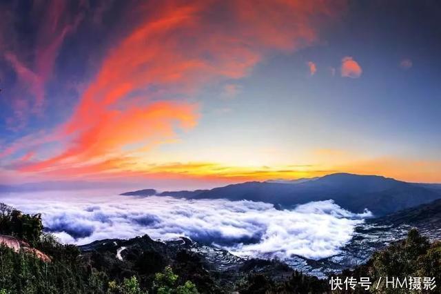 「座山峰」中国有个神奇的地方,一天3次日出,3次日落!